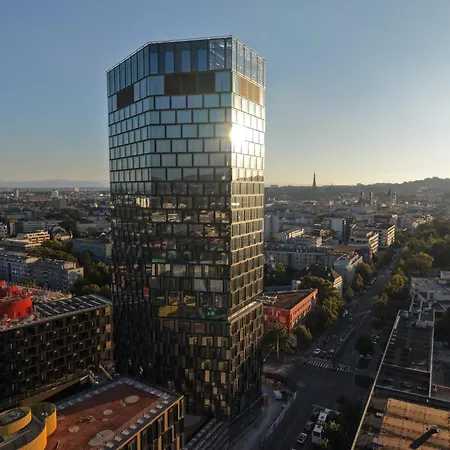 Szálloda Arcotel Tabakfabrik Linz